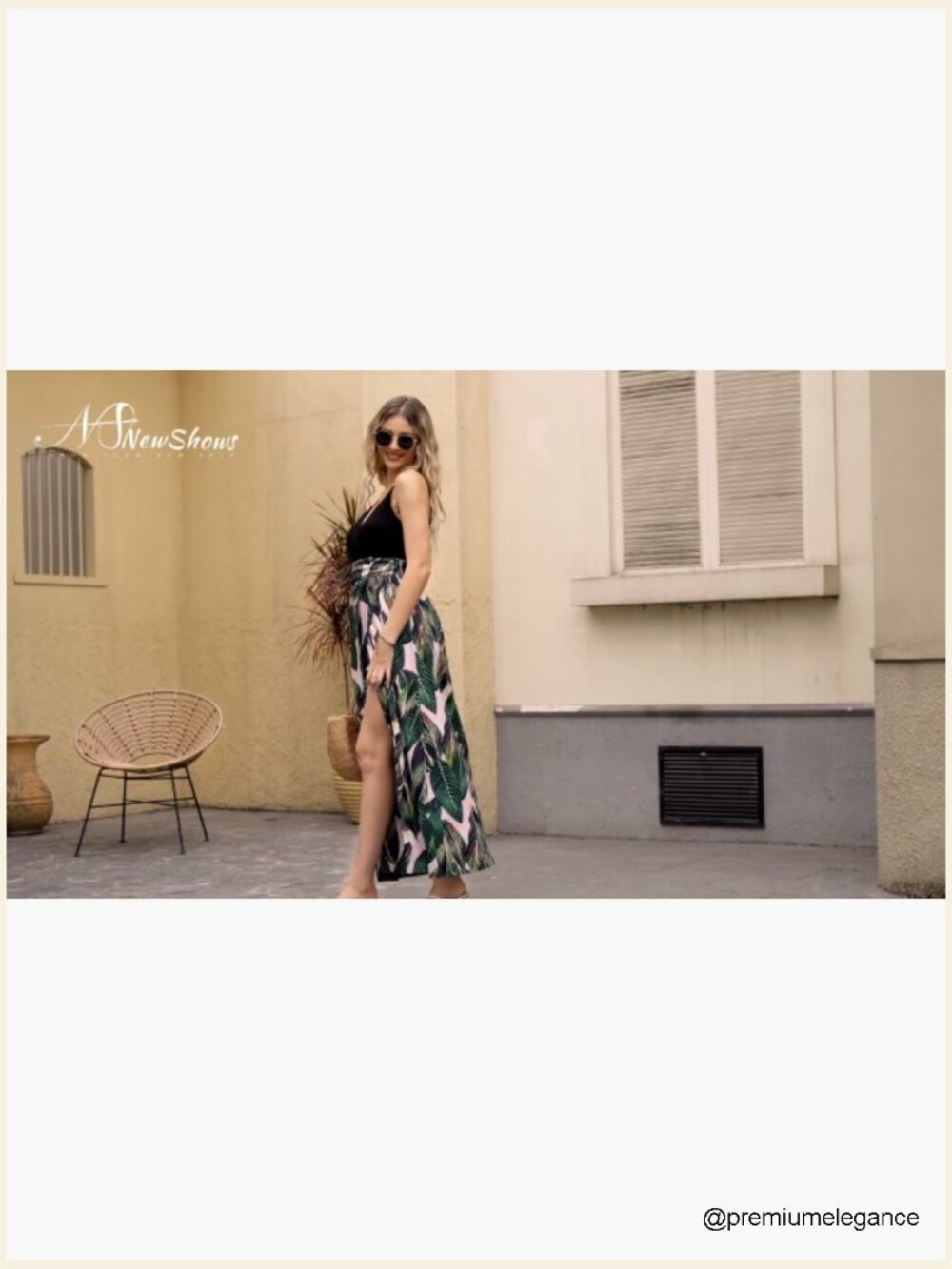 Lightweight Maxi Dress with V-Neck and Side Slit, Flowy Summer Casual - Picture 7 of 7